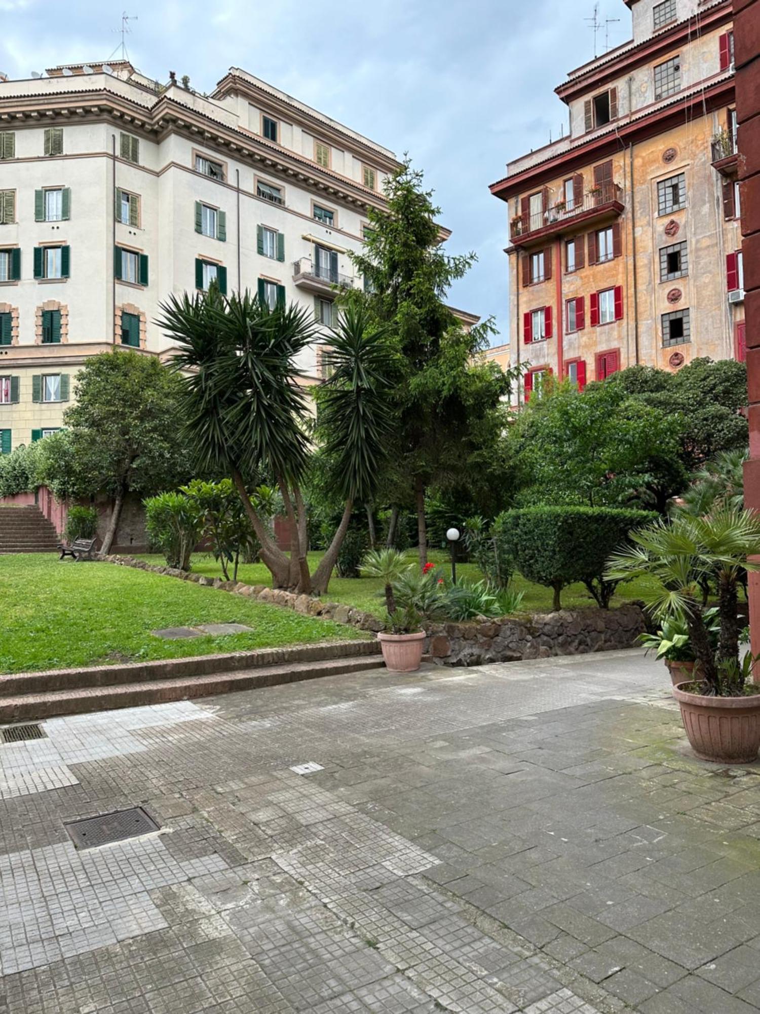 Stans Dolce Lusso Basilica San Giovanni Rome Exterior photo